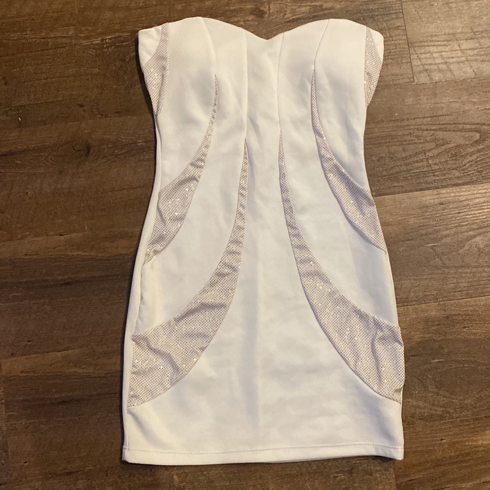 Strapless dress